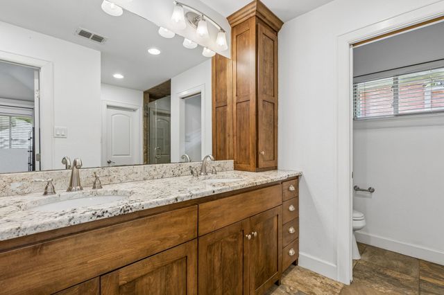 8709 Labron Avenue, Dallas, TX 75209