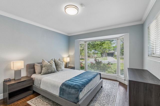 8709 Labron Avenue, Dallas, TX 75209