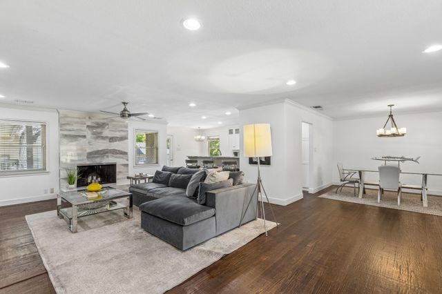 8709 Labron Avenue, Dallas, TX 75209