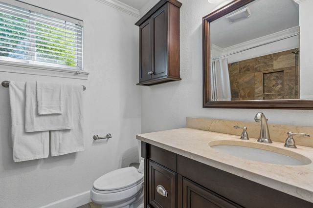 8709 Labron Avenue, Dallas, TX 75209