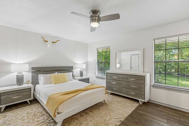 8709 Labron Avenue, Dallas, TX 75209