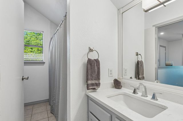 8709 Labron Avenue, Dallas, TX 75209