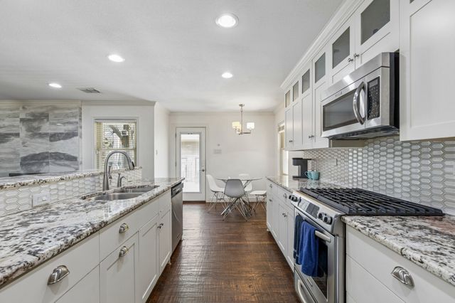 8709 Labron Avenue, Dallas, TX 75209