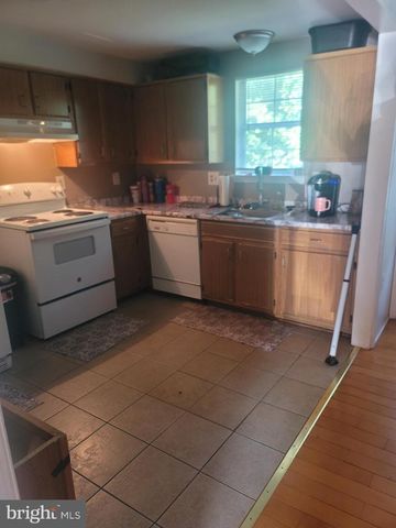 8311 FELSTED LN, Manassas, VA 20110