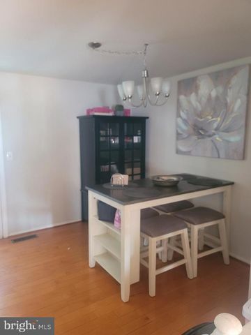 8311 FELSTED LN, Manassas, VA 20110