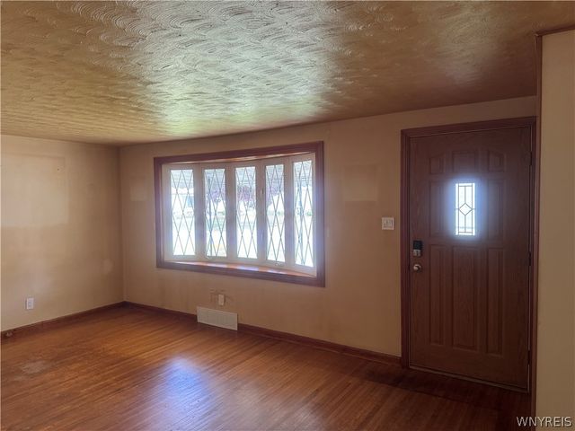 212 Rogers Avenue, Tonawanda, NY 14150