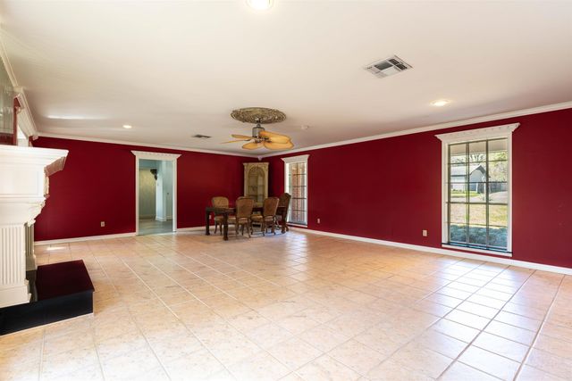 1204 Azalea, Longview, TX 75601