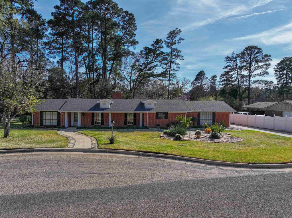 1204 Azalea, Longview, TX 75601