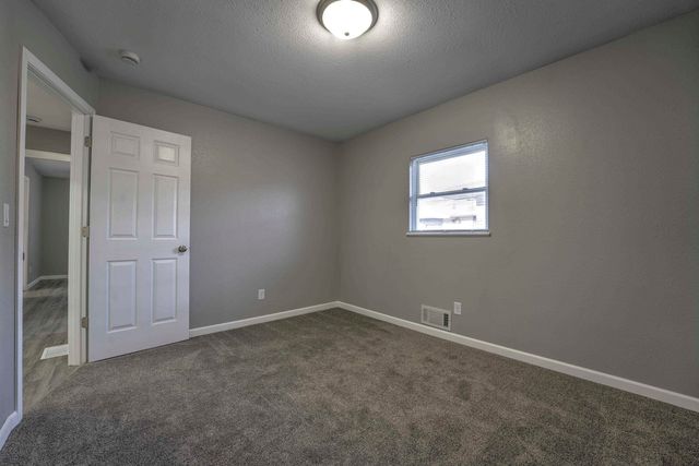 1416 7th ST SW, Minot, ND 58701