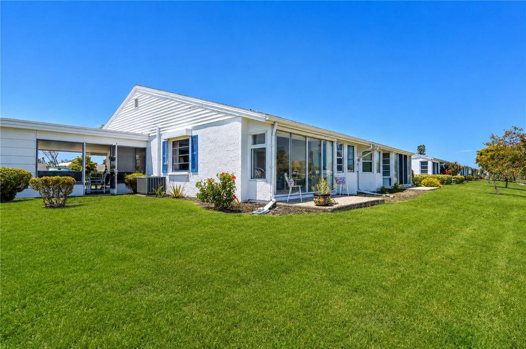 Image 18 of property listing at 4603 LEXINGTON CIRCLE, Bradenton, FL 34210