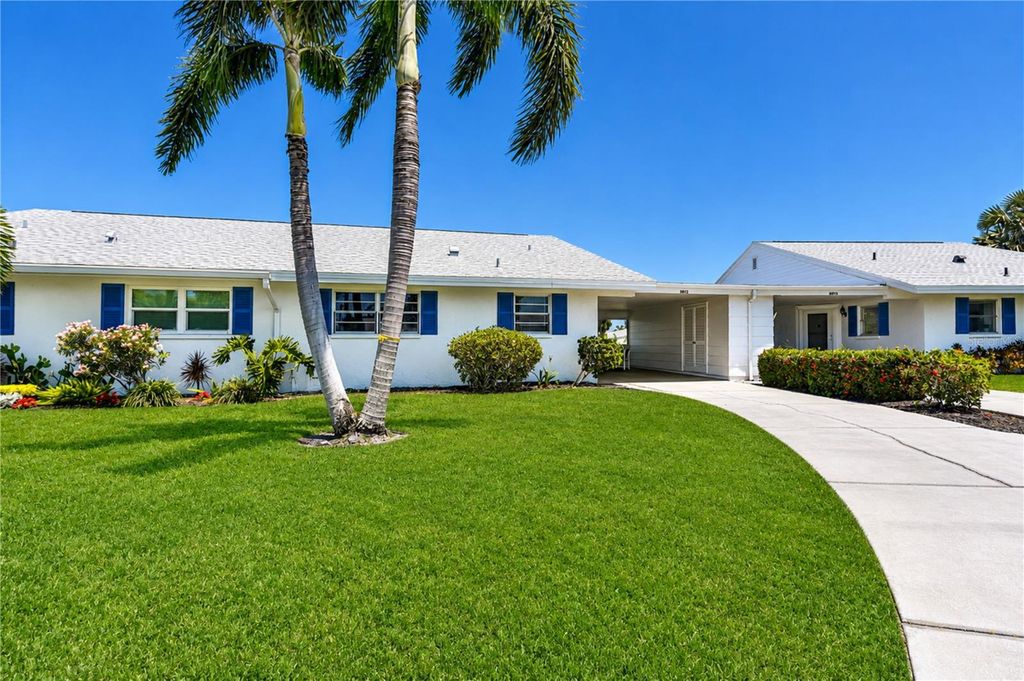 Image 31 of property listing at 4603 LEXINGTON CIRCLE, Bradenton, FL 34210