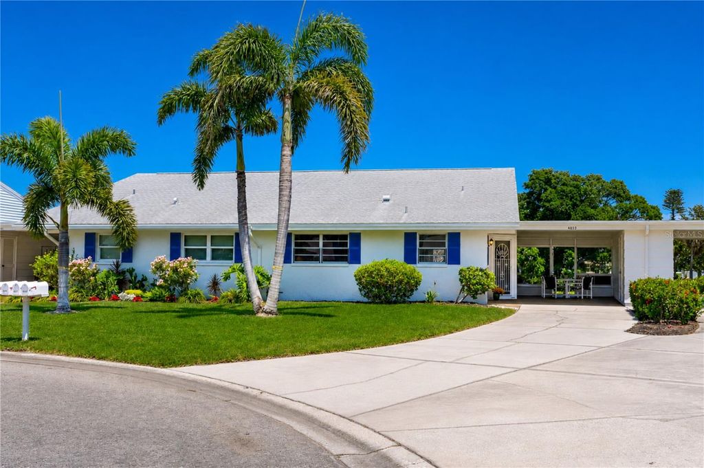 Image 32 of property listing at 4603 LEXINGTON CIRCLE, Bradenton, FL 34210
