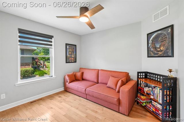 225 E Caledonia Street, Howell, MI 48843
