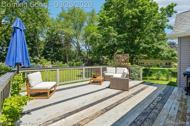 225 E Caledonia Street, Howell, MI 48843