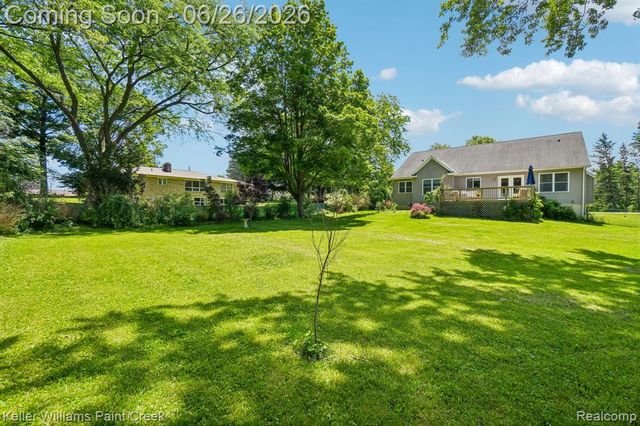 225 E Caledonia Street, Howell, MI 48843