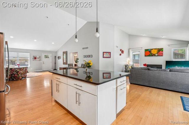 225 E Caledonia Street, Howell, MI 48843