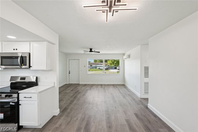 4927 Billys Creek DR, Fort Myers, FL 33905