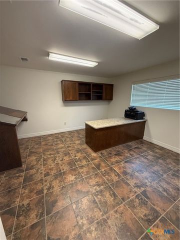9710 Lark Trail, Salado, TX 76571