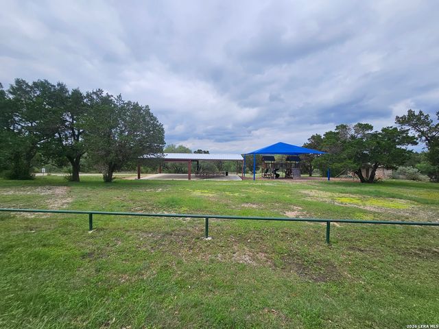 664 LUEHLFING DR, Canyon Lake, TX 78133