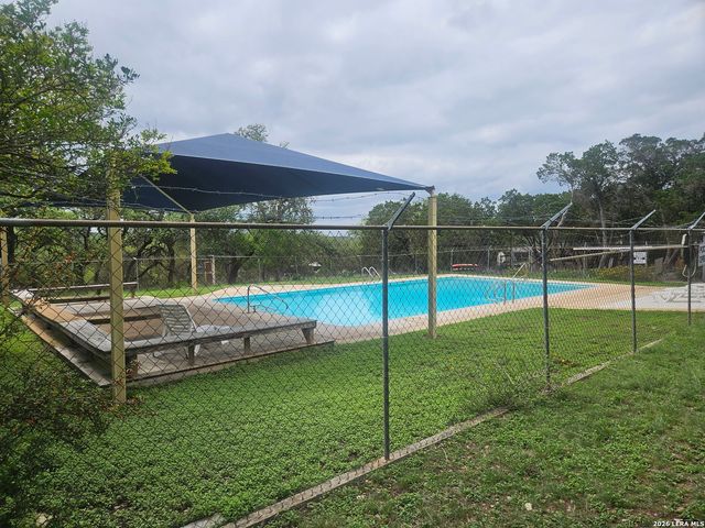 664 LUEHLFING DR, Canyon Lake, TX 78133