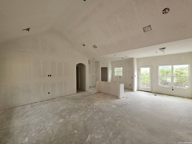 664 LUEHLFING DR, Canyon Lake, TX 78133