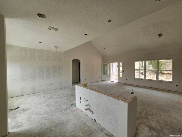 664 LUEHLFING DR, Canyon Lake, TX 78133