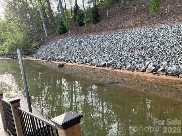 105 Beacon Ridge Drive, Connelly Springs, NC 28612