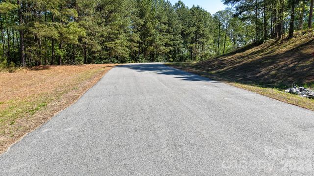 105 Beacon Ridge Drive, Connelly Springs, NC 28612