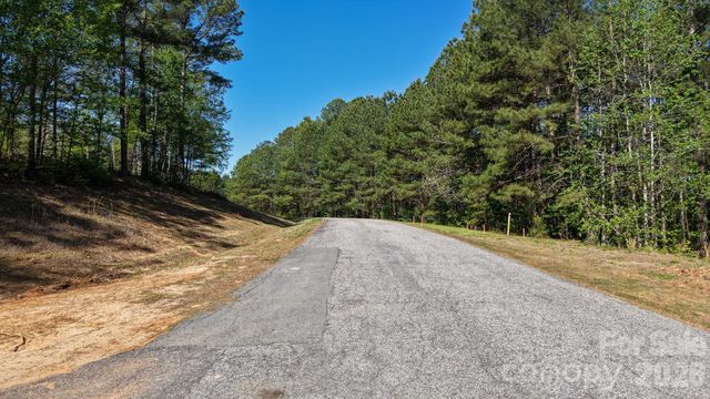 105 Beacon Ridge Drive, Connelly Springs, NC 28612