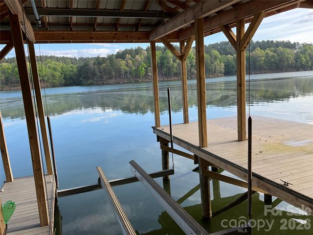 105 Beacon Ridge Drive, Connelly Springs, NC 28612