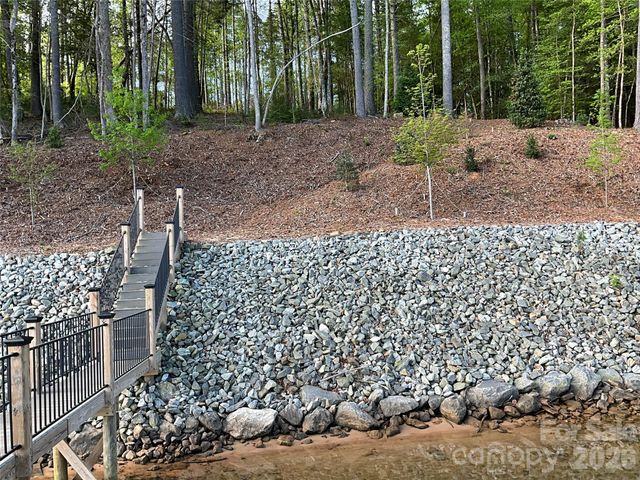 105 Beacon Ridge Drive, Connelly Springs, NC 28612