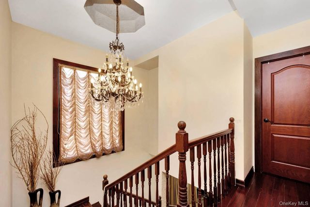 186-31 radnor Road, Jamaica Estates, NY 11432