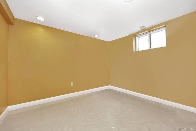 186-31 radnor Road, Jamaica Estates, NY 11432