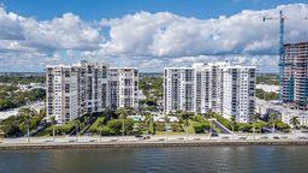 1801 S Flagler Drive 707, West Palm Beach, FL 33401