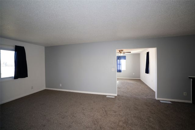 325 N Locust Street, Madrid, IA 50156