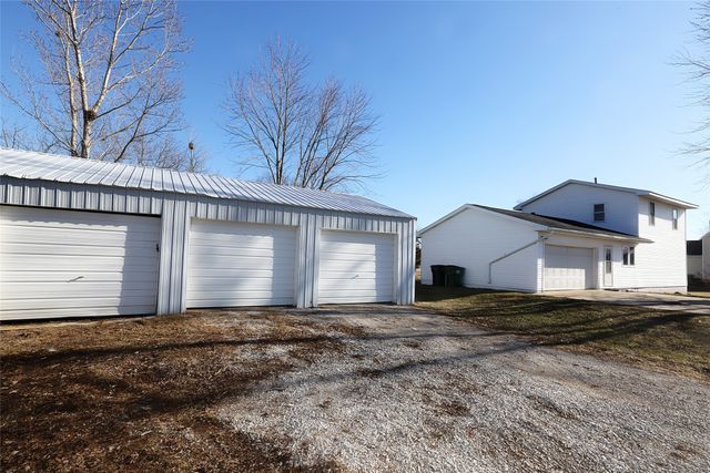 325 N Locust Street, Madrid, IA 50156