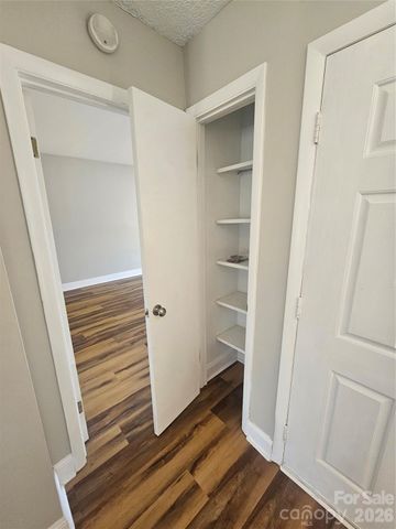 1050 21st Avenue NW 64, Hickory, NC 28601
