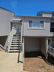 1050 21st Avenue NW 64, Hickory, NC 28601