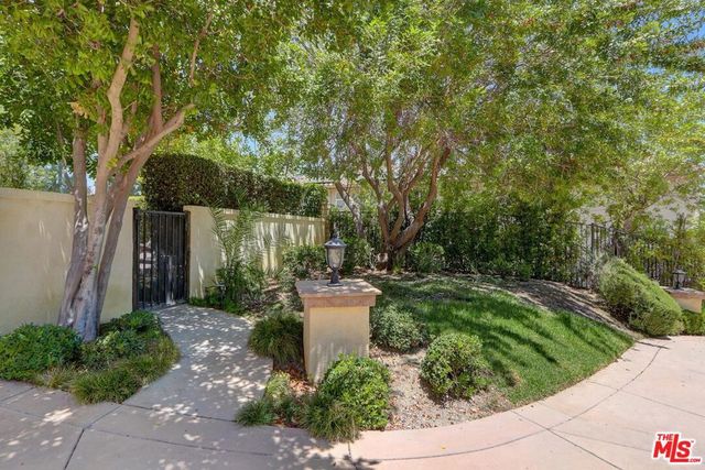 23863 Erin Place, West Hills, CA 91304