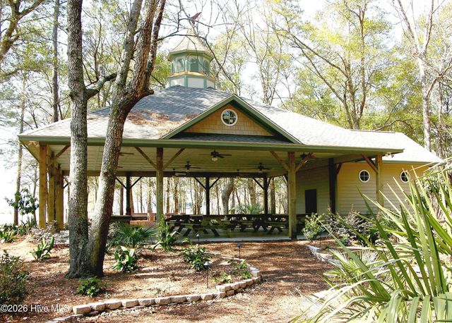 3350 Club Villas Drive 1105, Southport, NC 28461