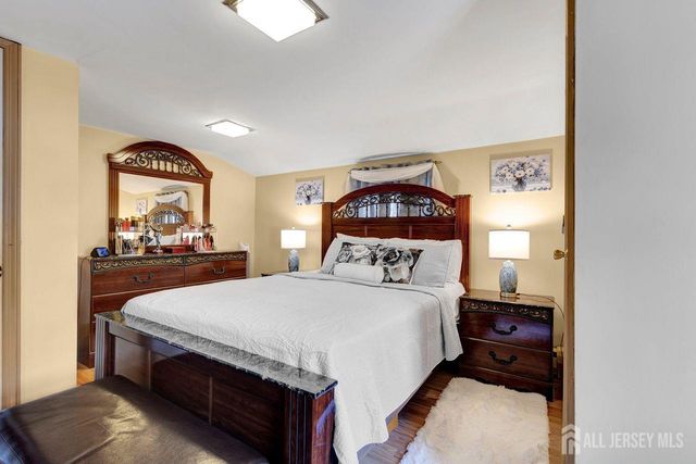 3 State Street, Carteret, NJ 07008