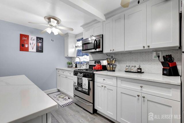 3 State Street, Carteret, NJ 07008