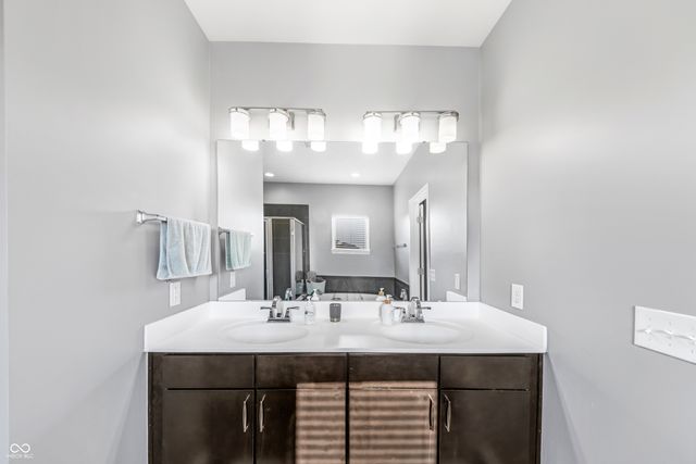 12999 Pennington Road, Fishers, IN 46037