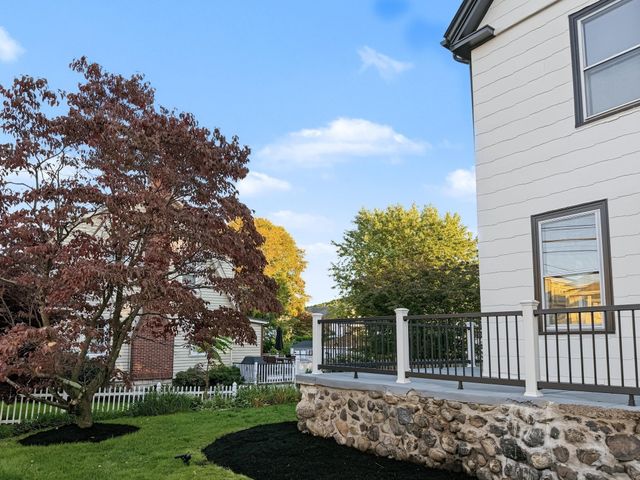 230 Orchard St, Watertown, MA 02472