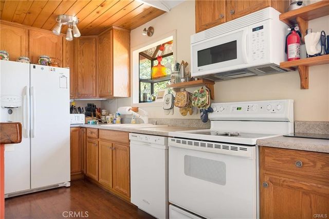 30400 Live Oak, Running Springs, CA 92382