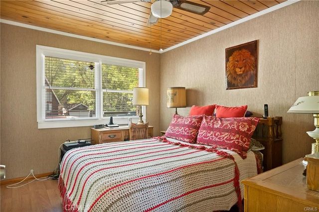 30400 Live Oak, Running Springs, CA 92382