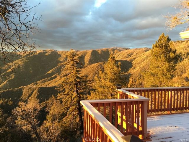 30400 Live Oak, Running Springs, CA 92382