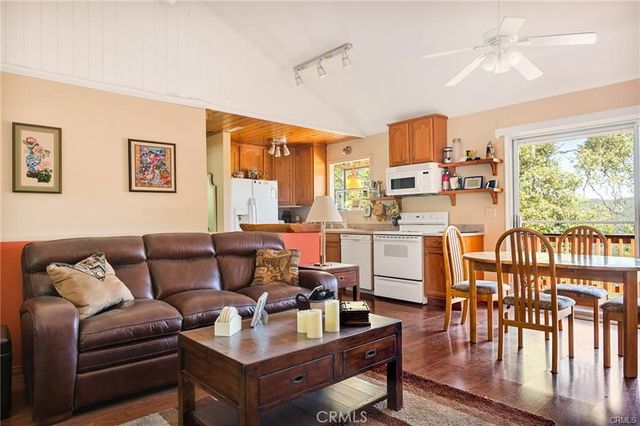 30400 Live Oak, Running Springs, CA 92382