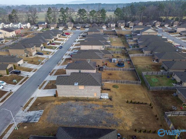 121 Winstead Circle, Owens Cross Roads, AL 35763