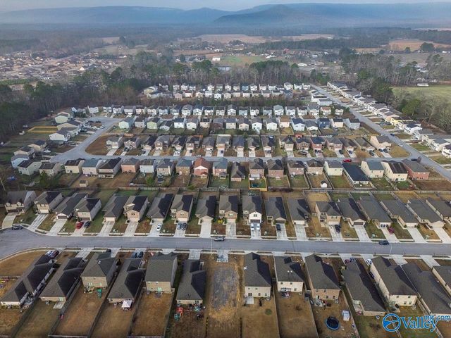 121 Winstead Circle, Owens Cross Roads, AL 35763